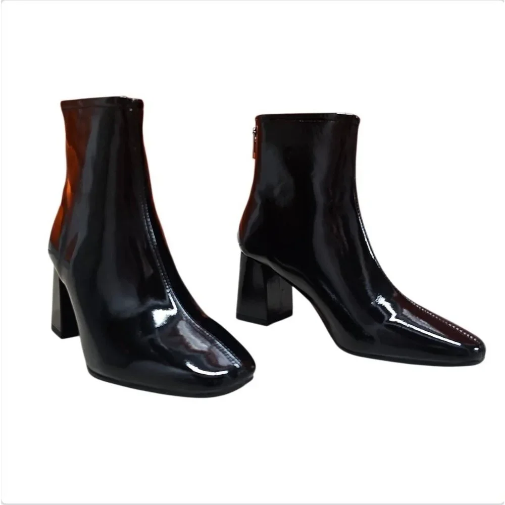 Black Patent Leather Chunky Heel Ankle Boots With Side Zipper Closure
